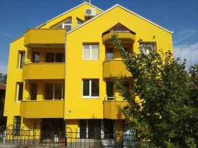 Yellow House - Floor